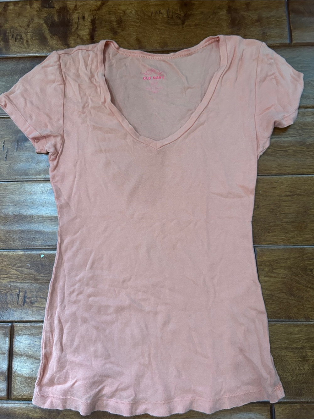Old Navy Women's V-Neck Tee in Peach